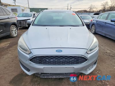 Piąte zdjęcie samochodu w środku: 2017 FORD FOCUS SE VIN:1FADP3F21HL312335 - miniatura
