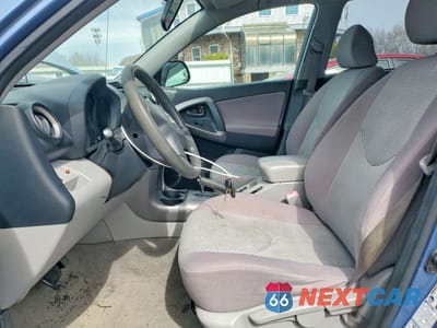 Zdjęcie 7 z 12 samochodu: 2006 TOYOTA RAV4 BASE VIN:JTMBD33V765034454 - miniatura