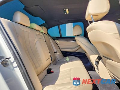 Zdjęcie 10 z 13 samochodu: 2021 BMW 530 XI VIN:WBA13BJ0XMWX21903 - miniatura