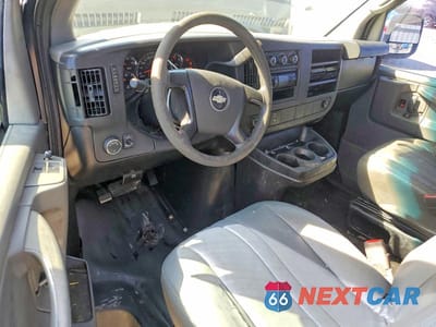 Zdjęcie 8 z 13 samochodu: 2014 CHEVROLET EXPRESS 2500 CARGO UTILITY / SERVICE VAN VIN:1GCWGFCA0E1100128 - miniatura