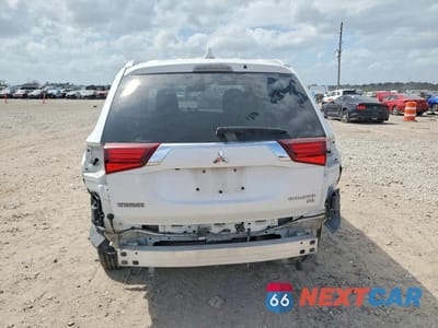 Zdjęcie 6 z 12 samochodu: 2018 MITSUBISHI OUTLANDER SE VIN:JA4AD3A39JZ054519 - miniatura