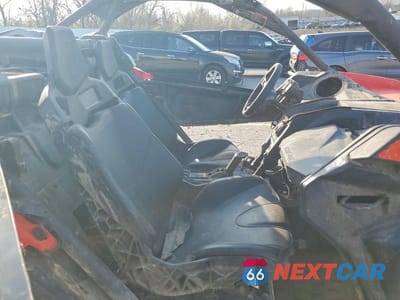 Piąte zdjęcie samochodu w środku: 2021 CAN-AM MAVERICK X3 UTILITY VEHICLE VIN:3JBVGAY48MK002109 - miniatura