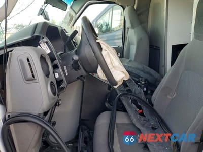 Zdjęcie 7 z 12 samochodu: 2017 FORD ECONOLINE E350 SUPER DUTY CUTAWAY VAN VIN:1FDWE3FS0HDC21393 - miniatura