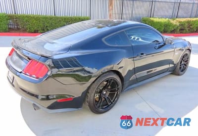 Trzecie zdjęcie samochodu z tyłu: 2016 FORD MUSTANG GT VIN:1FA6P8CF3G5328133 - miniatura