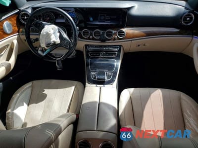 Zdjęcie 8 z 11 samochodu: 2017 MERCEDES-BENZ E 300 VIN:WDDZF4JB4HA025797 - miniatura