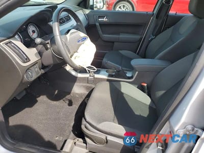 Zdjęcie 7 z 11 samochodu: 2008 FORD FOCUS SE VIN:1FAHP35N98W174152 - miniatura