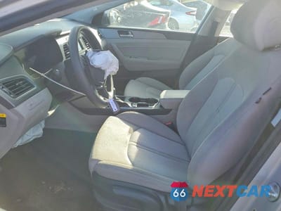 Zdjęcie 7 z 11 samochodu: 2016 HYUNDAI SONATA HYBRID SE VIN:KMHE24L12GA036641 - miniatura