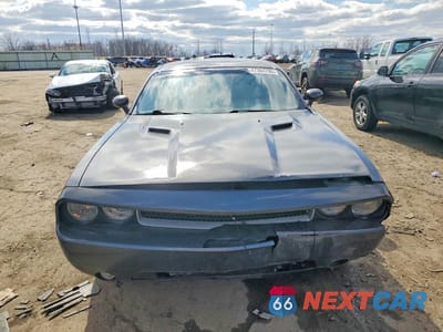 Piąte zdjęcie samochodu w środku: 2013 DODGE CHALLENGER SXT VIN:2C3CDYAG8DH628891 - miniatura