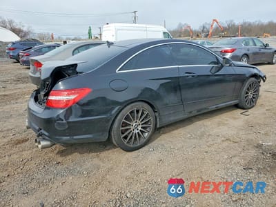 Trzecie zdjęcie samochodu z tyłu: 2010 MERCEDES-BENZ E 550 VIN:WDDKJ7CB3AF036328 - miniatura