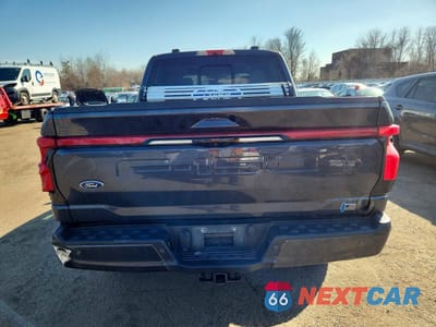 Zdjęcie 6 z 11 samochodu: 2022 FORD F150 LIGHTNING PRO VIN:1FT6W1EV7NWG03499 - miniatura