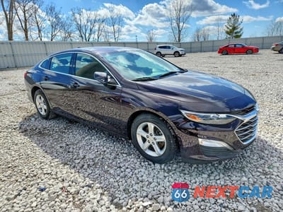 Czwarte zdjęcie samochodu z boku: 2021 CHEVROLET MALIBU LS VIN:1G1ZC5STXMF054629 - miniatura