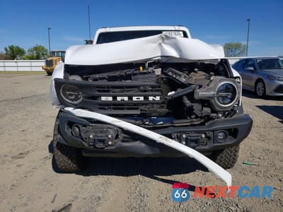 Piąte zdjęcie samochodu w środku: 2024 FORD BRONCO BLACK DIAMOND VIN:1FMEE1BP7RLA77768 - miniatura