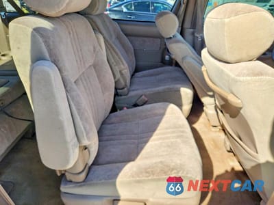 Zdjęcie 11 z 12 samochodu: 1999 TOYOTA SIENNA LE VIN:4T3ZF13C1XU130649 - miniatura