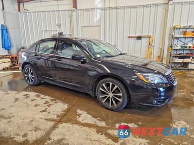 Czwarte zdjęcie samochodu z boku: 2012 CHRYSLER 200 S VIN:1C3CCBHGXCN162442 - miniatura