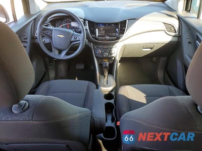 Zdjęcie 8 z 12 samochodu: 2020 CHEVROLET TRAX LS VIN:3GNCJKSBXLL114171 - miniatura