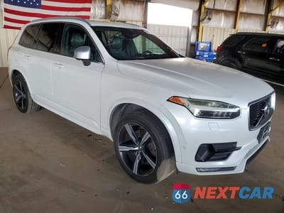 Czwarte zdjęcie samochodu z boku: 2016 VOLVO XC90 T6 VIN:YV4A22PM2G1041556 - miniatura