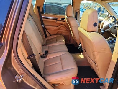 Zdjęcie 11 z 12 samochodu: 2012 PORSCHE CAYENNE VIN:WP1AA2A20CLA11157 - miniatura