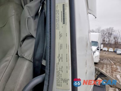 Zdjęcie 10 z 10 samochodu: 2012 VOLVO VN VNL VIN:4V4NC9EH6CN553392 - miniatura
