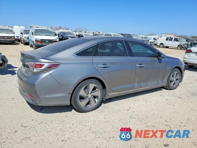 Trzecie zdjęcie samochodu z tyłu: 2017 HYUNDAI SONATA HYBRID LIMITED VIN:KMHE34L3XHA071461 - miniatura