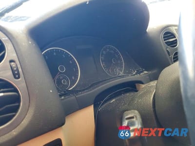 Zdjęcie 9 z 12 samochodu: 2016 VOLKSWAGEN TIGUAN S VIN:WVGAV7AX0GW596451 - miniatura