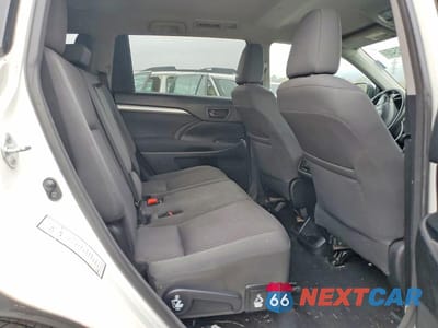Zdjęcie 11 z 13 samochodu: 2018 TOYOTA HIGHLANDER LE VIN:5TDZZRFH6JS245866 - miniatura