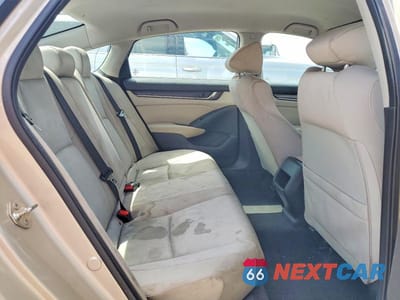 Zdjęcie 10 z 12 samochodu: 2019 HONDA ACCORD LX VIN:1HGCV1F16KA136104 - miniatura