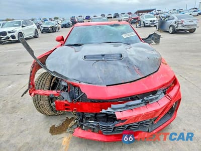 Piąte zdjęcie samochodu w środku: 2024 CHEVROLET CAMARO SS VIN:1G1FH1R72R0121157 - miniatura