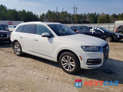 Czwarte zdjęcie samochodu z boku: 2017 AUDI Q7 PREMIUM PLUS VIN:WA1LHAF70HD036155 - miniatura