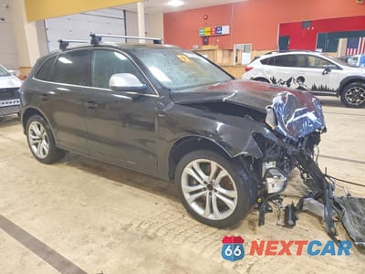Czwarte zdjęcie samochodu z boku: 2014 AUDI SQ5 PRESTIGE VIN:WA1VGAFPXEA019324 - miniatura