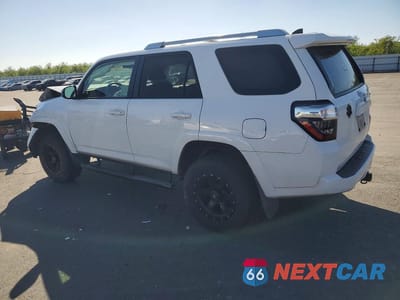 Drugie zdjęcie samochodu z przodu: 2016 TOYOTA 4RUNNER SR5 VIN:JTEBU5JR9G5396557 - miniatura