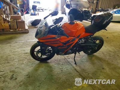 Trzecie zdjęcie samochodu z tyłu: 2022 KTM 390 RC VIN:MD2JYJ406NC214827 - miniatura