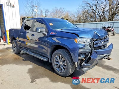 Czwarte zdjęcie samochodu z boku: 2019 CHEVROLET SILVERADO K1500 RST VIN:1GCUYEED3KZ261902 - miniatura