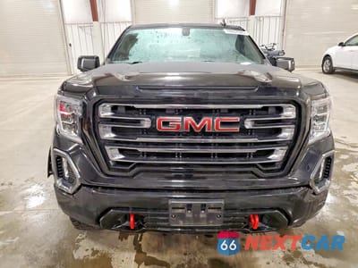 Piąte zdjęcie samochodu w środku: 2020 GMC SIERRA K1500 AT4 VIN:1GTP9EED4LZ145989 - miniatura
