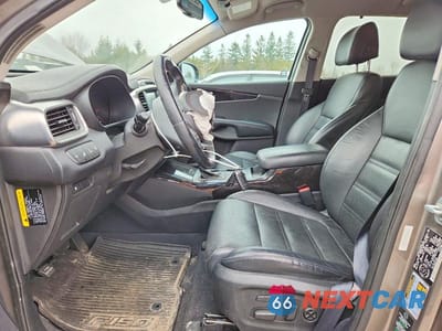 Zdjęcie 7 z 12 samochodu: 2017 KIA SORENTO EX V6 VIN:5XYPHDA51HG238566 - miniatura