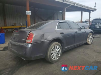 Trzecie zdjęcie samochodu z tyłu: 2013 CHRYSLER 300 VIN:2C3CCARGXDH543260 - miniatura