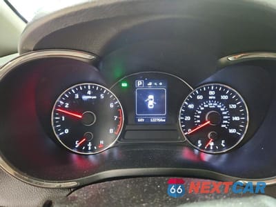 Zdjęcie 9 z 11 samochodu: 2017 KIA FORTE LX VIN:3KPFL4A74HE039942 - miniatura