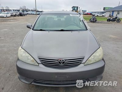 Piąte zdjęcie samochodu w środku: 2006 TOYOTA CAMRY LE VIN:4T1BE32K56U650160 - miniatura