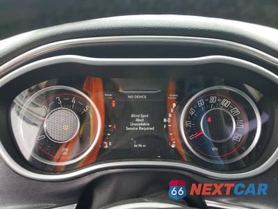 Zdjęcie 9 z 12 samochodu: 2015 DODGE CHALLENGER SXT PLUS VIN:2C3CDZBT0FH906199 - miniatura