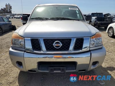 Piąte zdjęcie samochodu w środku: 2009 NISSAN TITAN XE VIN:1N6AA06A89N303915 - miniatura