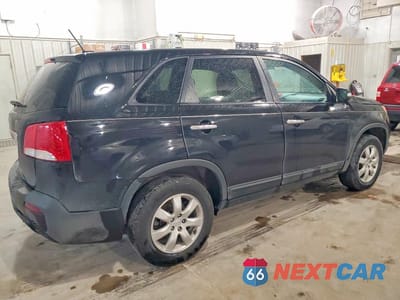 Trzecie zdjęcie samochodu z tyłu: 2012 KIA SORENTO LX VIN:5XYKT3A19CG193093 - miniatura