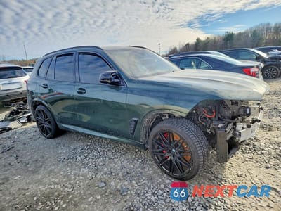 Czwarte zdjęcie samochodu z boku: 2026 BMW X5 M COMPETITION VIN:5YM13ET00T9107304 - miniatura