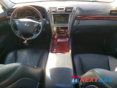 Zdjęcie 8 z 11 samochodu: 2007 LEXUS LS 460 L VIN:JTHGL46F575007000 - miniatura