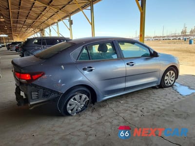 Trzecie zdjęcie samochodu z tyłu: 2020 KIA RIO LX VIN:3KPA24AD7LE300430 - miniatura
