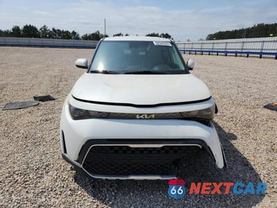 Piąte zdjęcie samochodu w środku: 2023 KIA SOUL LX VIN:KNDJ23AU3P7858078 - miniatura