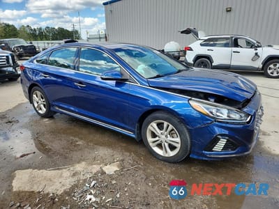 Czwarte zdjęcie samochodu z boku: 2019 HYUNDAI SONATA SPORT VIN:5NPE34AFXKH738577 - miniatura