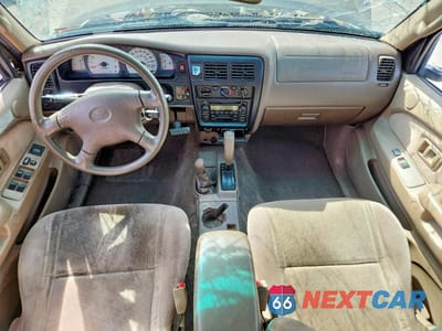 Zdjęcie 8 z 11 samochodu: 2002 TOYOTA TACOMA V6 VIN:5TEHN72N22Z102098 - miniatura