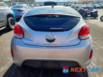 Zdjęcie 6 z 12 samochodu: 2013 HYUNDAI VELOSTER BASE VIN:KMHTC6AD2DU146872 - miniatura