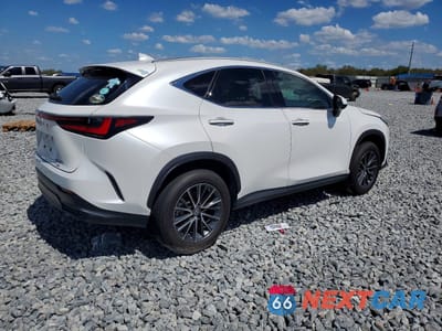 Trzecie zdjęcie samochodu z tyłu: 2022 LEXUS NX 350 PREMIUM VIN:2T2GGCEZ1NC011570 - miniatura