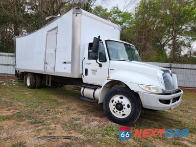 Czwarte zdjęcie samochodu z boku: 2011 INTERNATIONAL 4300 BOX TRUCK VIN:1HTMMAALXBH316503 - miniatura