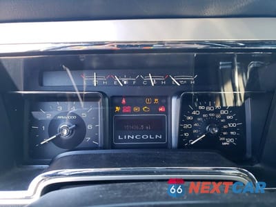 Zdjęcie 9 z 13 samochodu: 2010 LINCOLN NAVIGATOR VIN:5LMJJ2J50AEJ04735 - miniatura